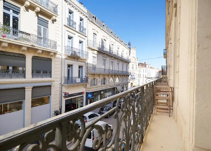 Le Flourens By 1609 Residences
